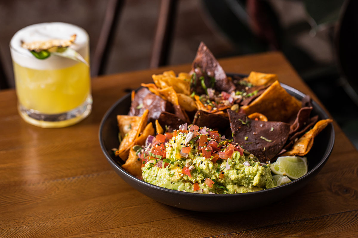 Tommy's bottomless brunch guacamole and cocktails